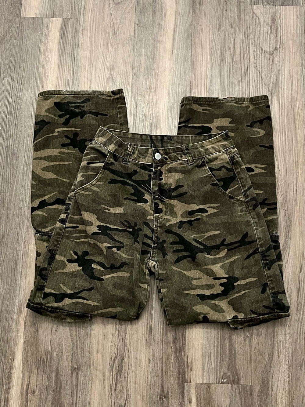 Baggy Camo Cargo Utility Pants | Size M